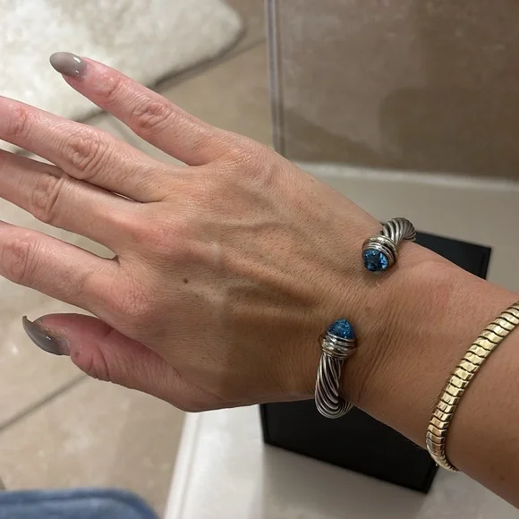 David Yurman Cable Classic Collection® Bracelet Blue Topaz & 14k Yellow Gold - Picture 4 of 4